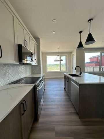 Red Deer, AB T4P 0Y8,45 Thorkman AVE