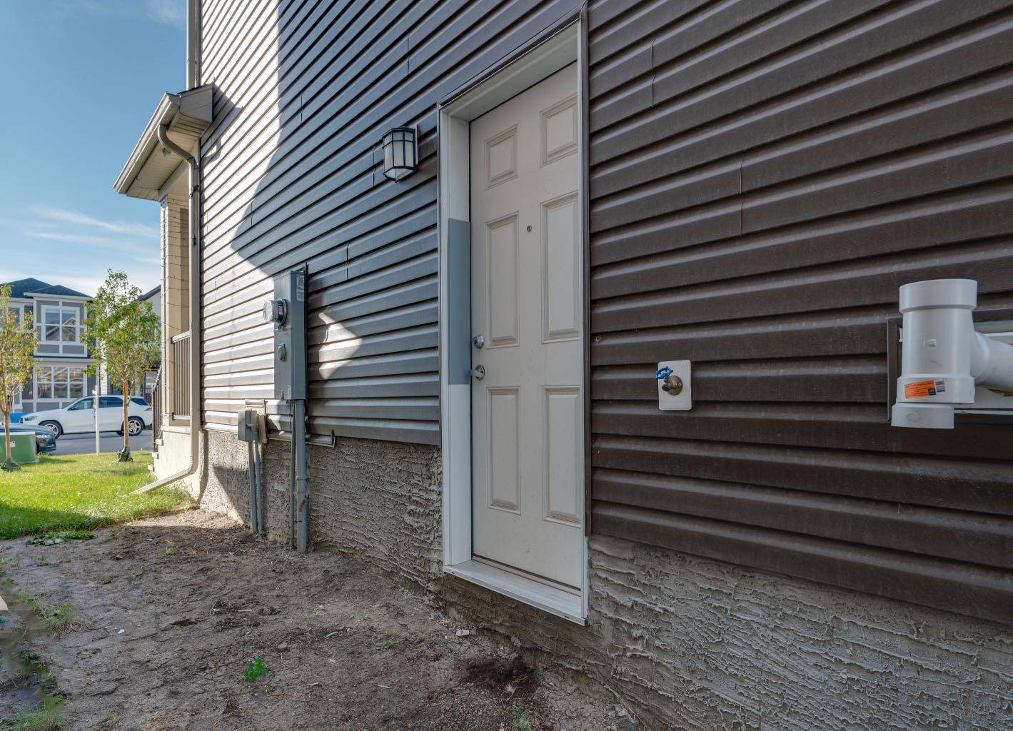 Calgary, AB T3J2H3,28 Savanna Link NE