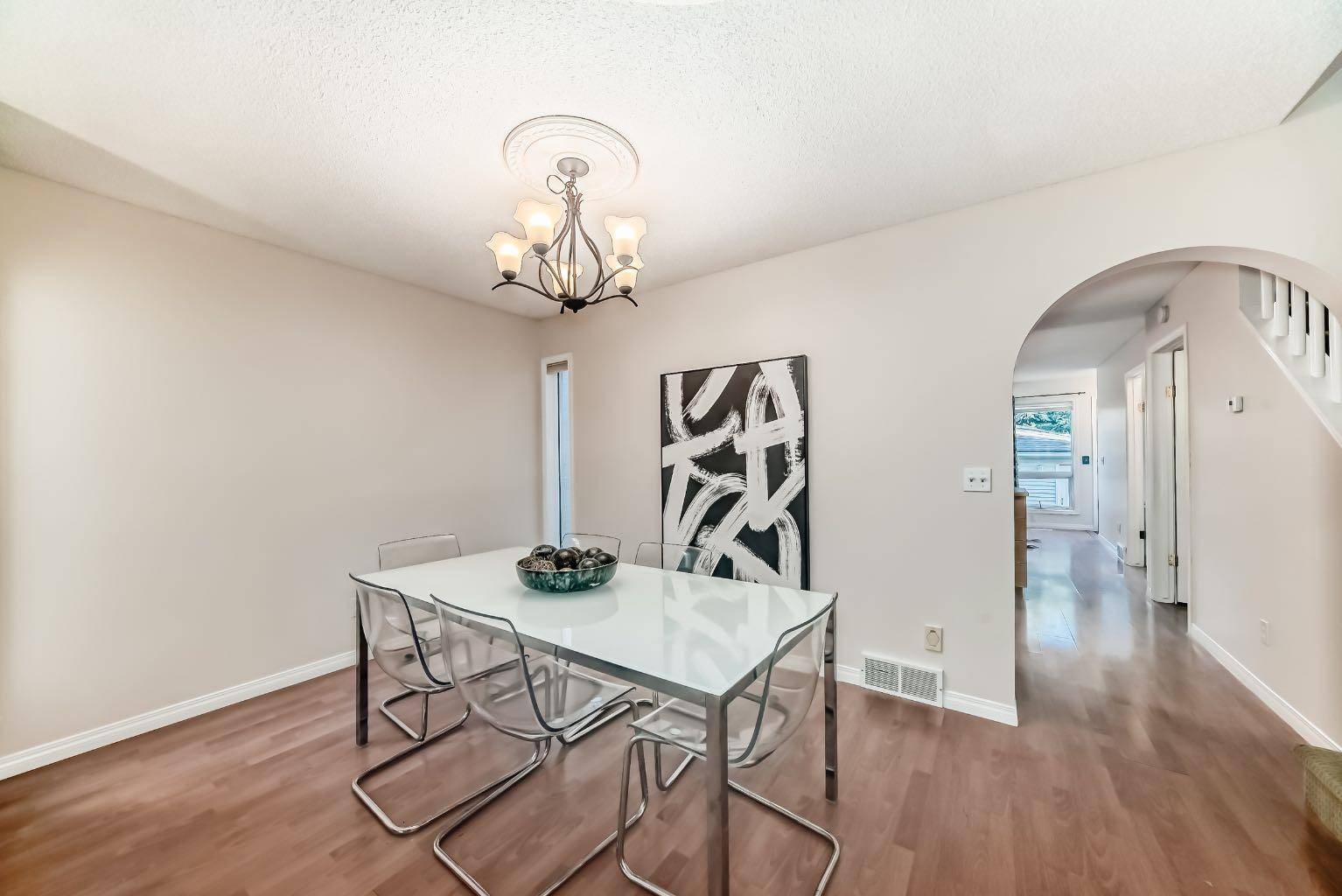 Calgary, AB T3H1B9,219 Coachway RD Southwest