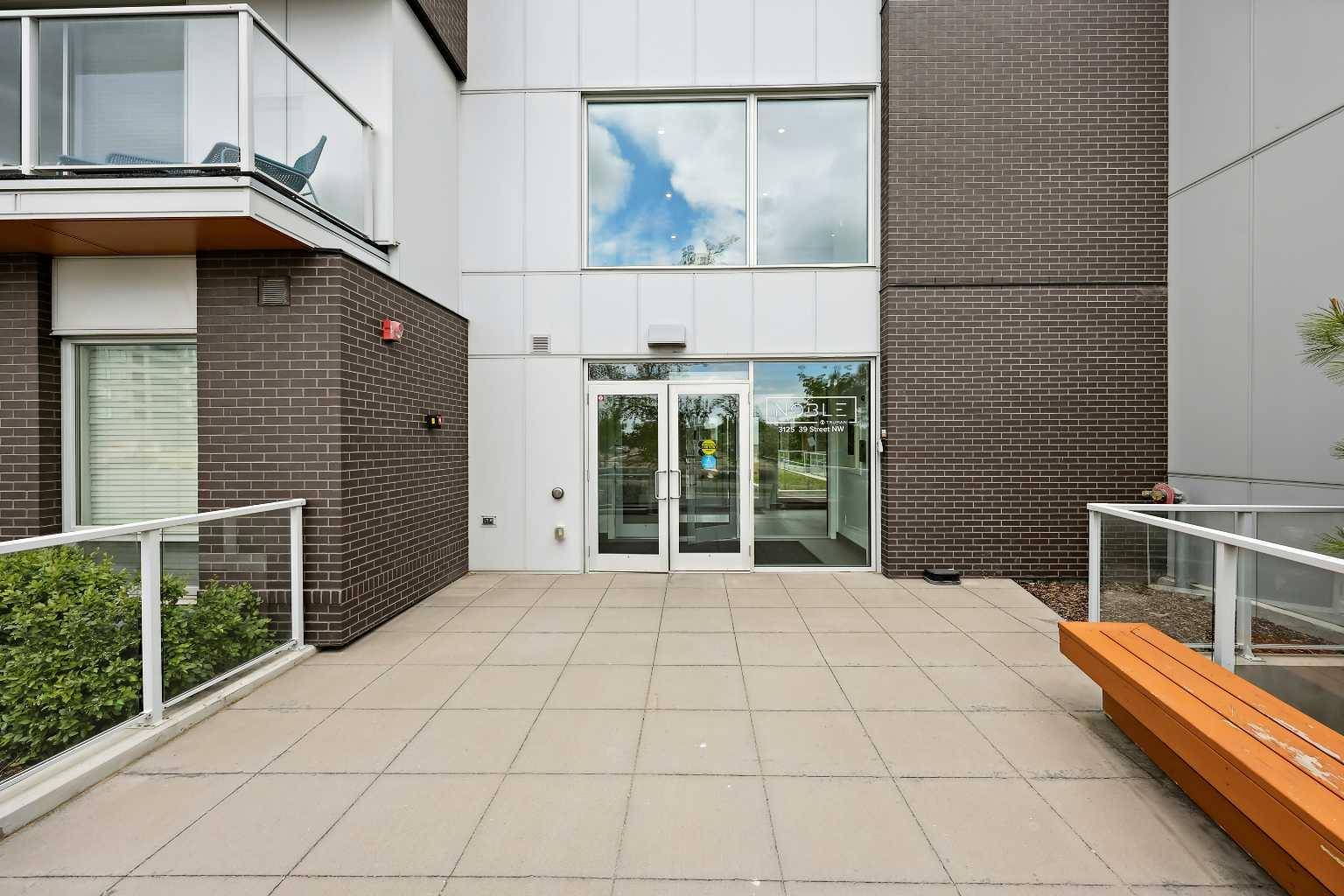 Calgary, AB T3B 6H5,3125 39 ST NW #207