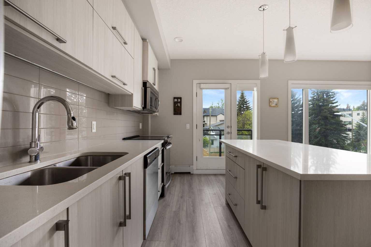 Calgary, AB T2S 3H4,93 34 AVE Southwest #309