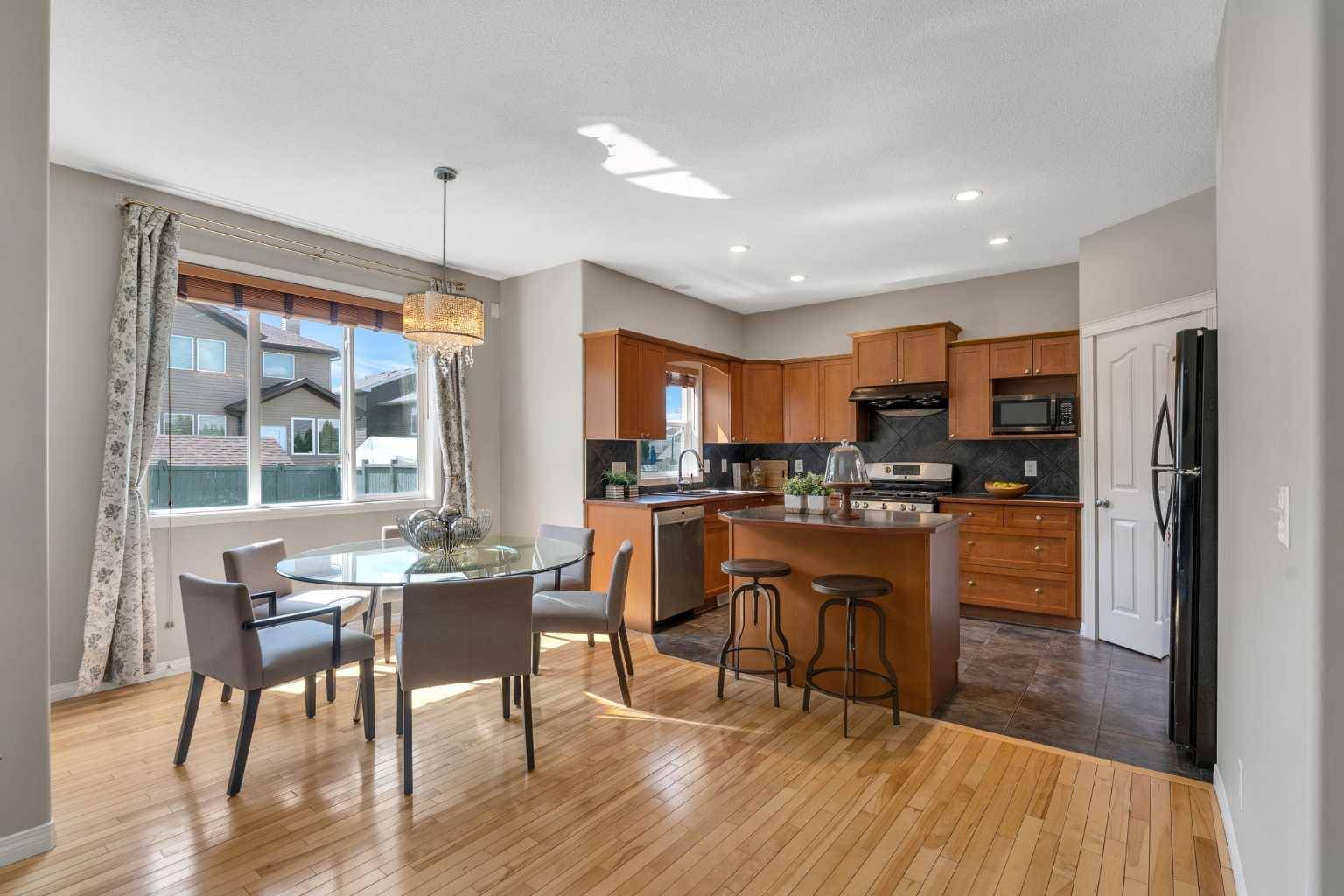 Airdrie, AB T4B 0A5,2139 Luxstone BLVD Southwest