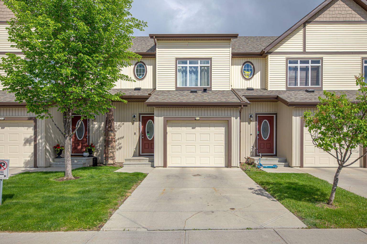337 Copperpond LNDG Southeast, Calgary, AB T2Z 1G6