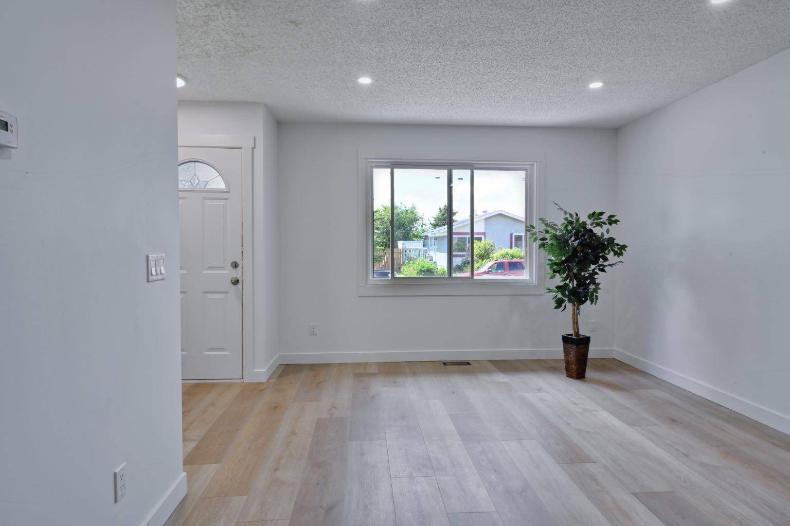 Calgary, AB t2a5v2,1503 Maitland DR NE