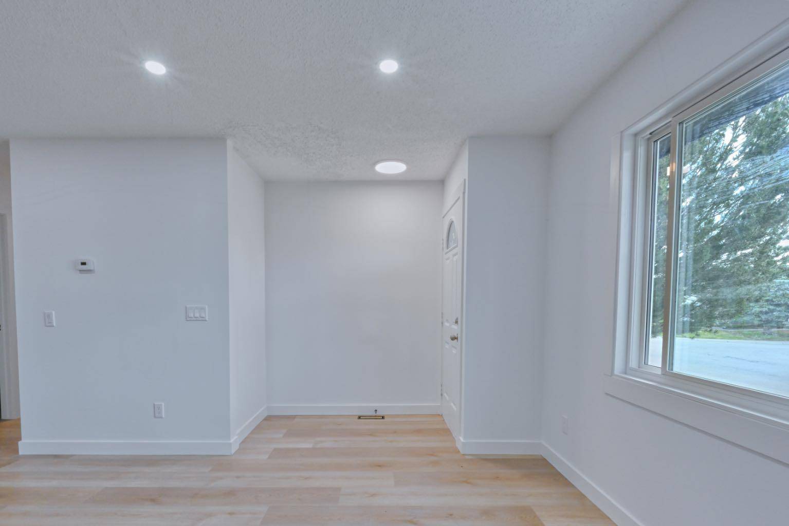 Calgary, AB t2a5v2,1503 Maitland DR NE