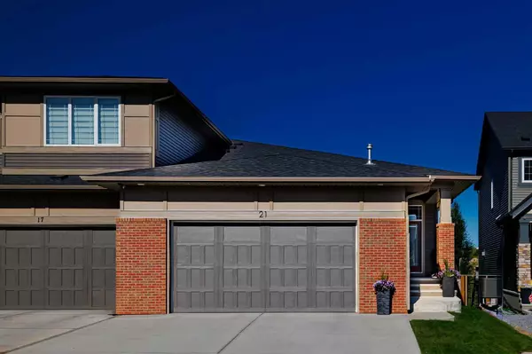 21 Crestridge Bay Southwest, Calgary, AB T3B 6H2