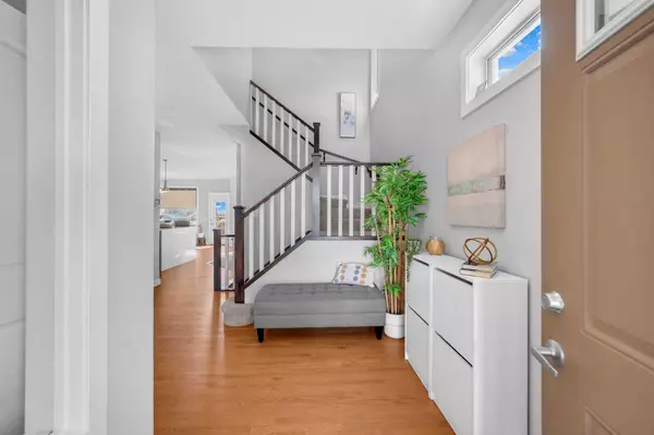 Airdrie, AB T4B5G1,660 Reynolds CRES SW