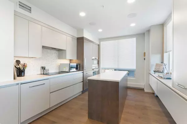 Calgary, AB T2S 3C6,228 26 AVE SW #1004