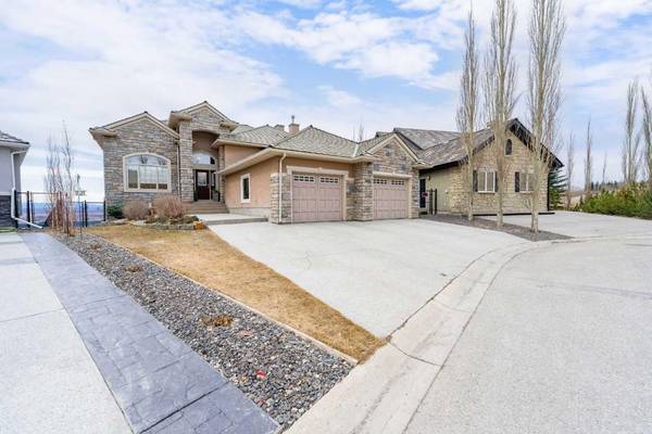 Cochrane, AB T4C 2H8,194 Gleneagles Estates LN