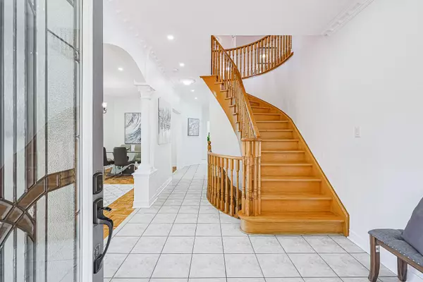 Brampton, ON L6R 3G8,185 Mountainash RD