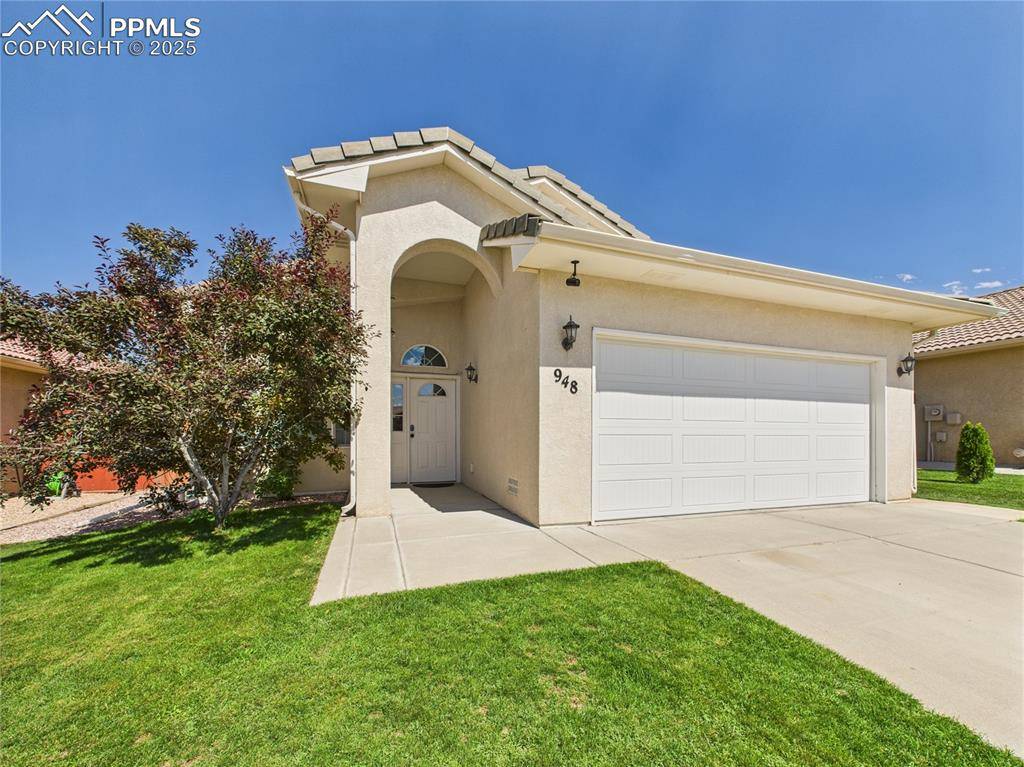 Pueblo, CO 81005,948 Willowcrest DR