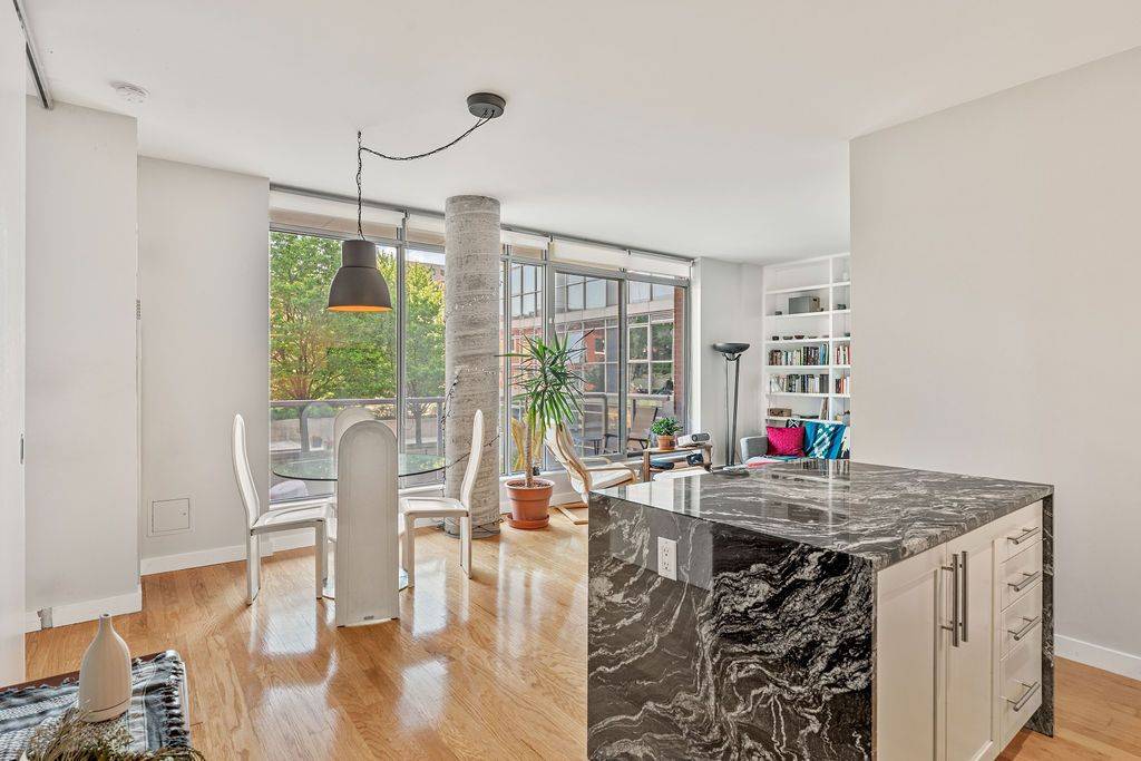 Lower Town - Sandy Hill, ON K1N 1J7,383 Cumberland ST #308