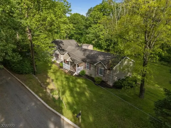 Glen Gardner Boro, NJ 08826,17 Glenn Ave