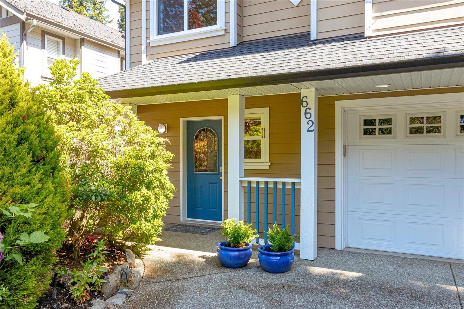 Langford, BC V9B 2R5,662 Fairway Ave