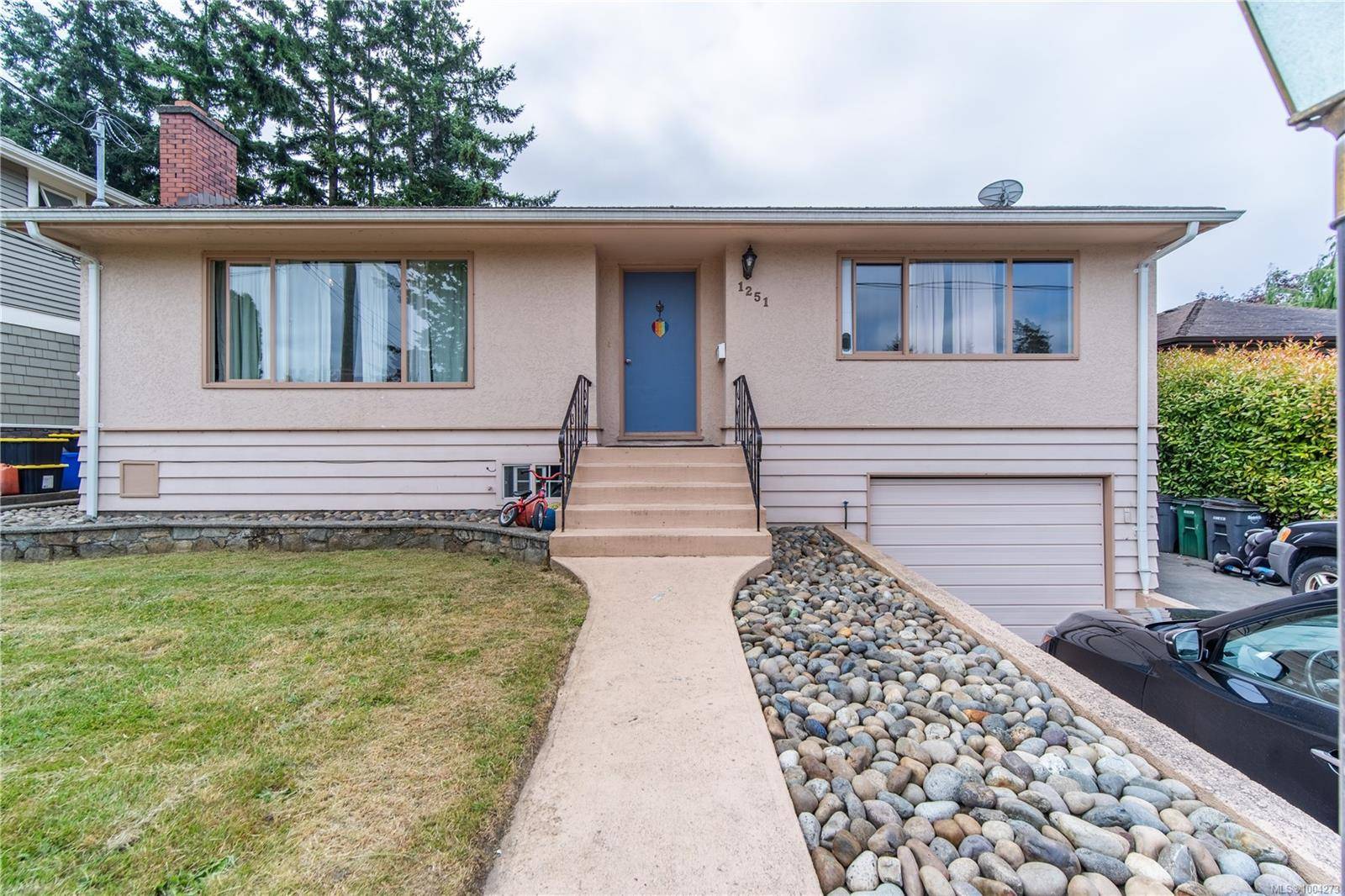 Saanich, BC V8P 2L2,1251 Garkil Rd