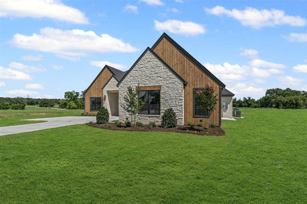 Granbury, TX 76049,580 Lydia Lane