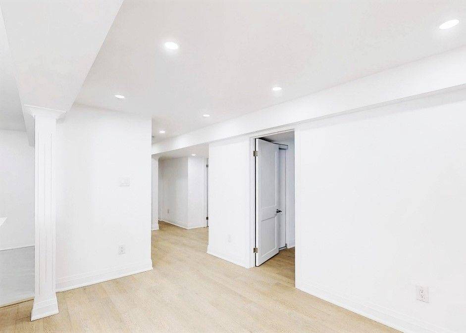 Pickering, ON L1X 1X5,1672 Beaton WAY #Bsmt