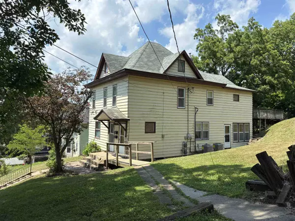 24 Mulberry Street, Savanna, IL 61074