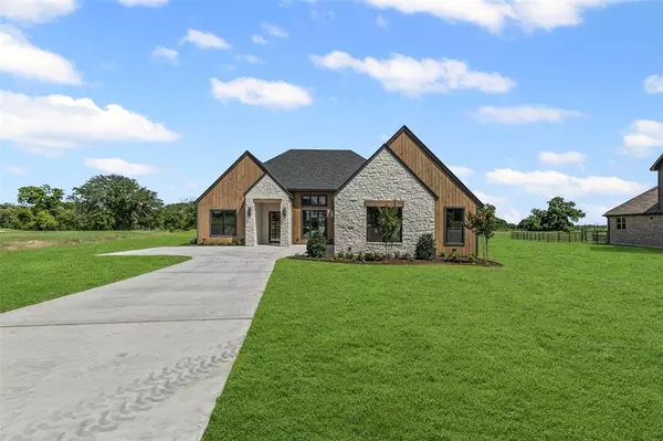 Granbury, TX 76049,580 Lydia Lane