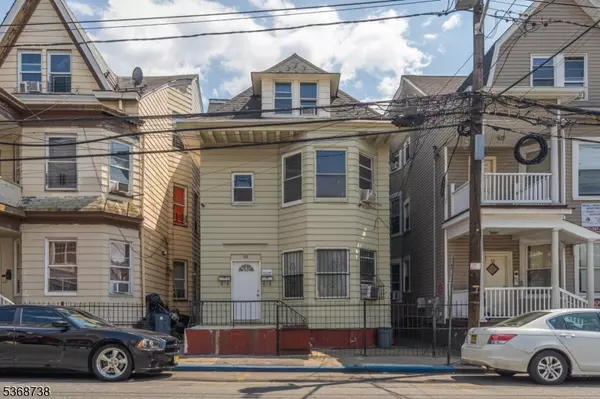 58 Park Ave, Paterson City, NJ 07501