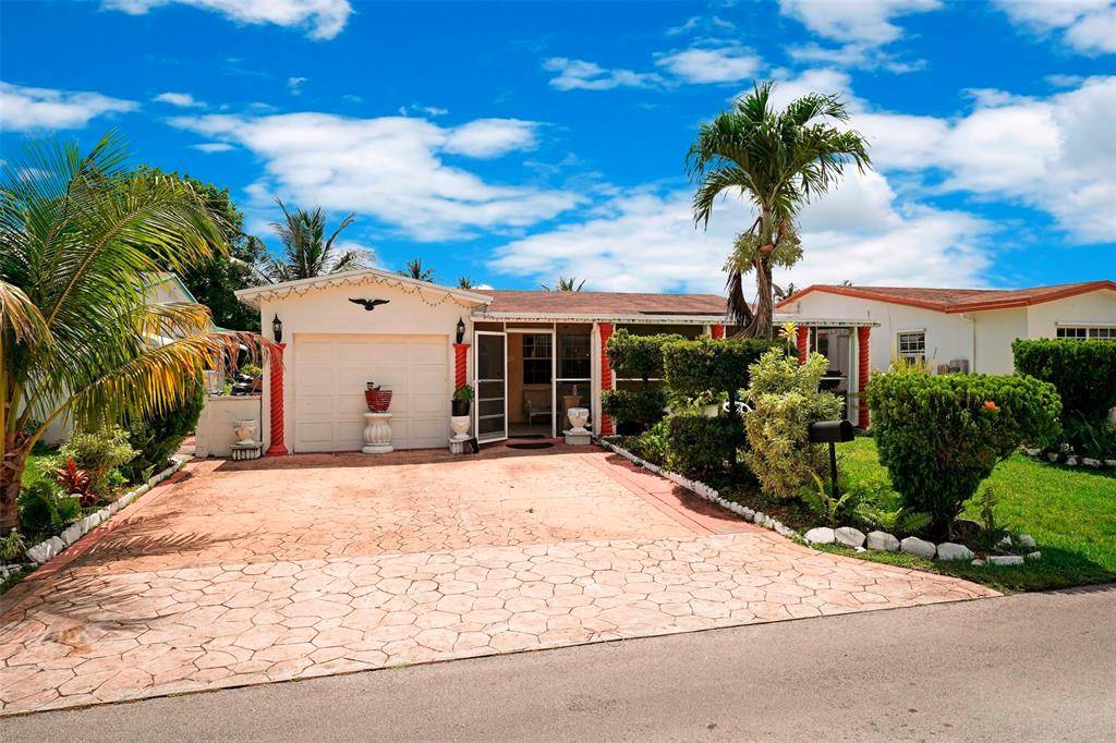 4190 NW 52nd Ave, Lauderdale Lakes, FL 33319
