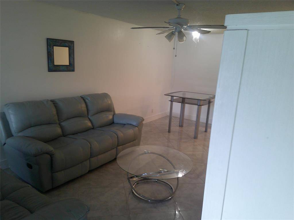 Fort Lauderdale, FL 33314,5383 SW 40th Ave #103