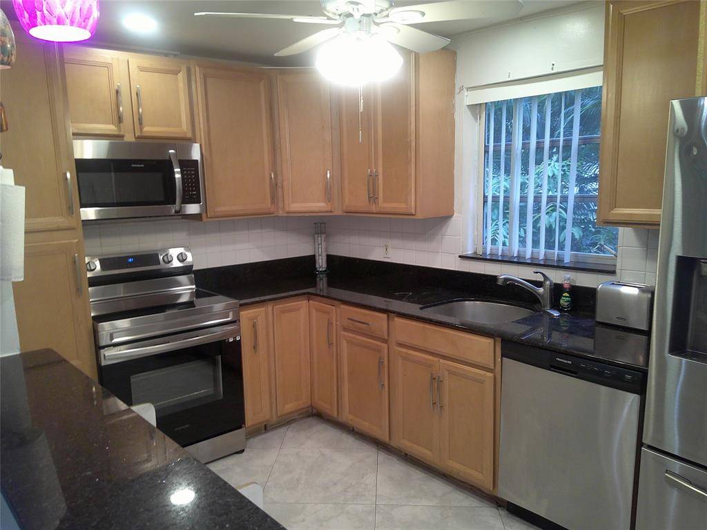 Fort Lauderdale, FL 33314,5383 SW 40th Ave #103