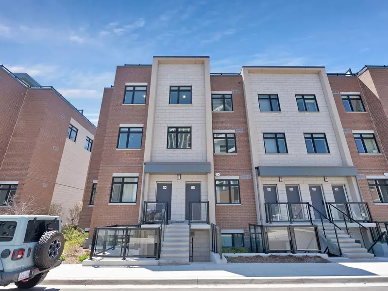 1070 Douglas Mccurdy Common #224, Mississauga, ON L5G 4B1