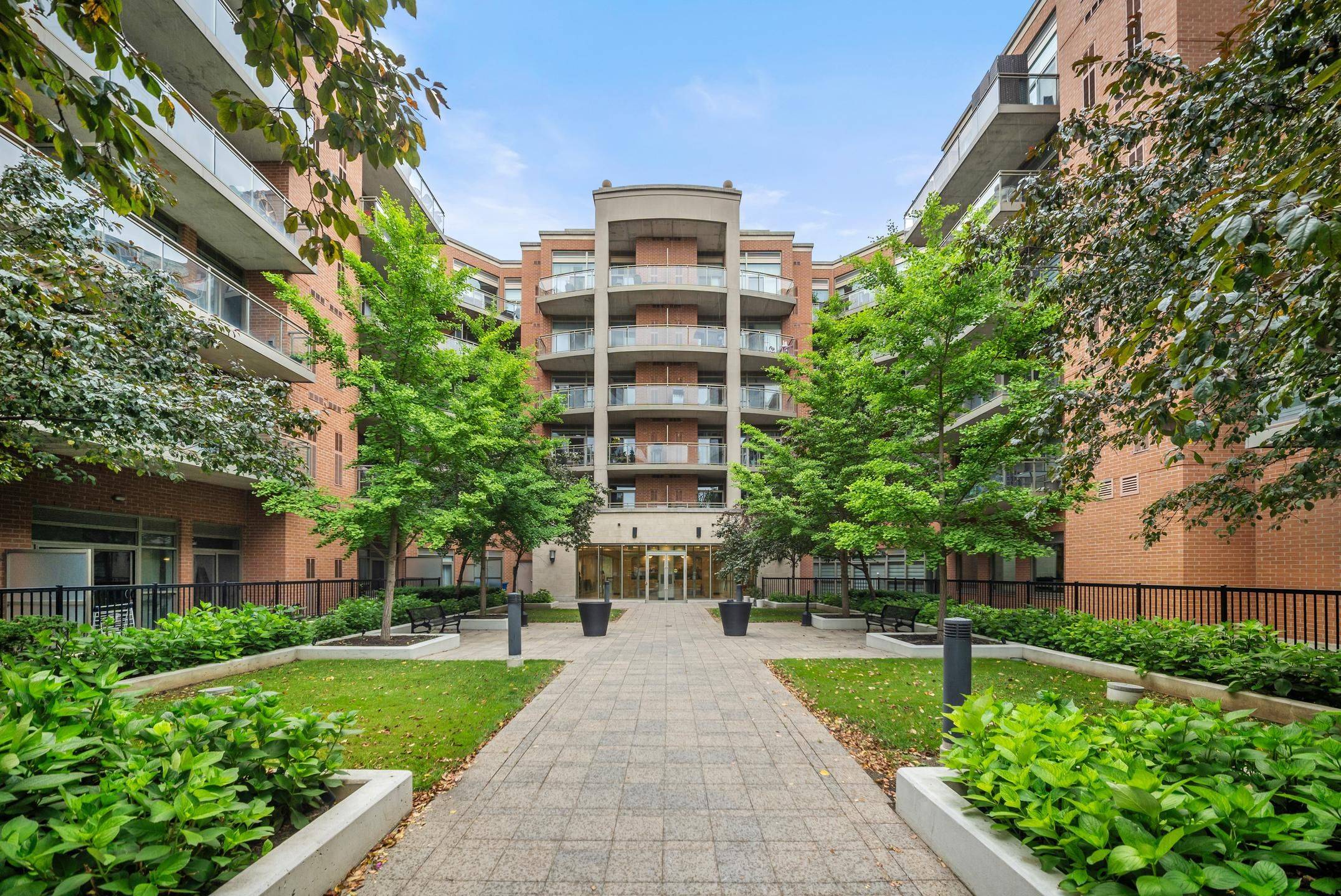 Vaughan, ON L4L 0C6,281 Woodbridge AVE #622