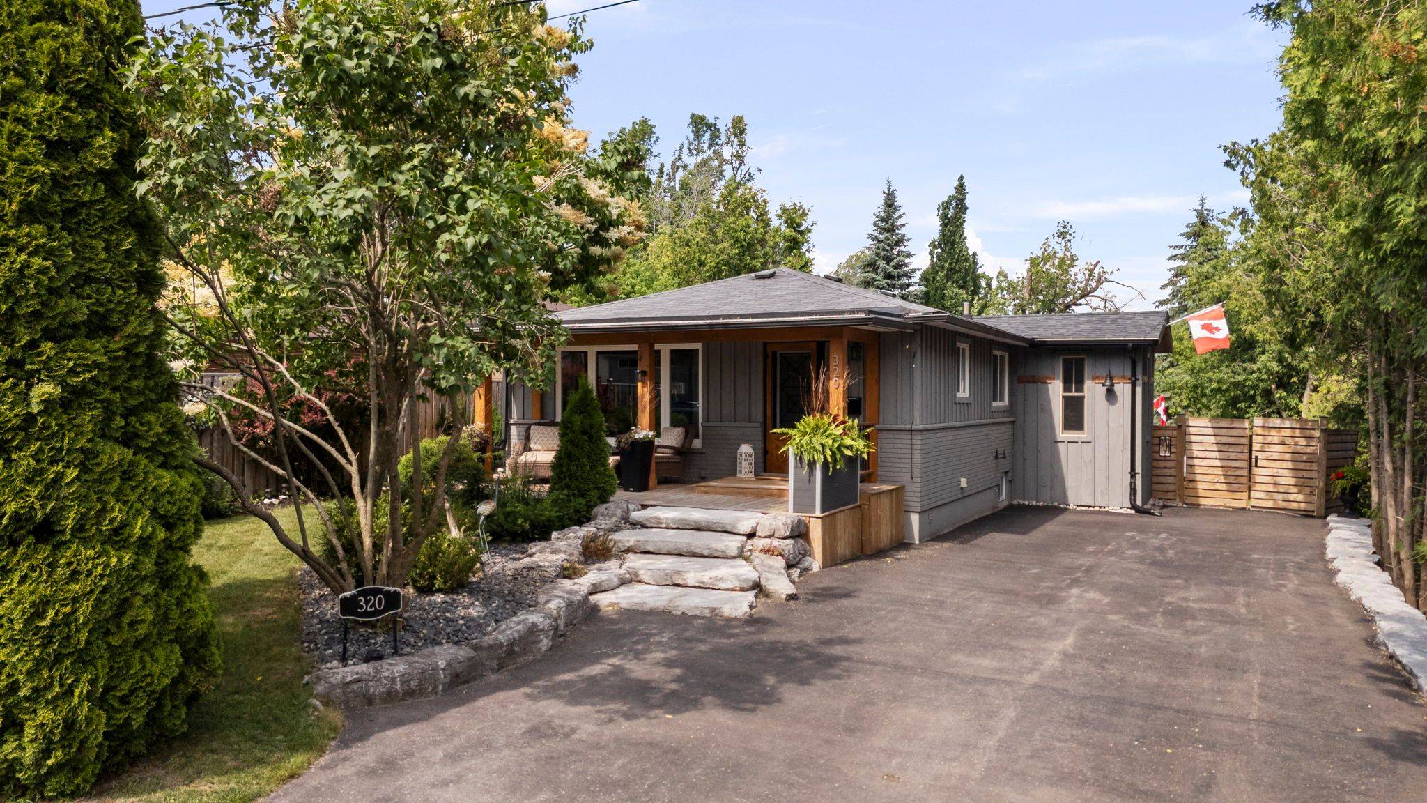 320 Forest AVE N, Orillia, ON L3V 3Y7