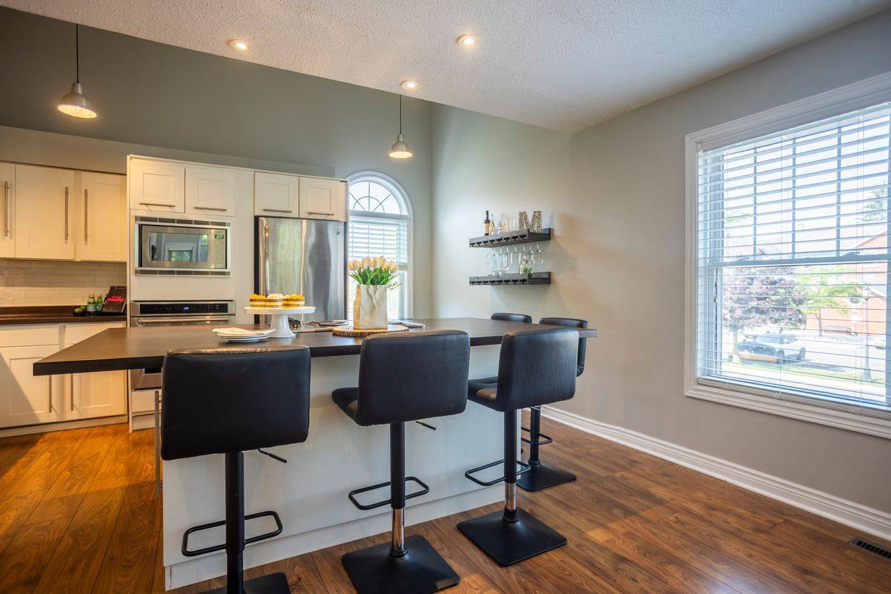 Clarington, ON L1E 1S8,1655 Nash RD #C2