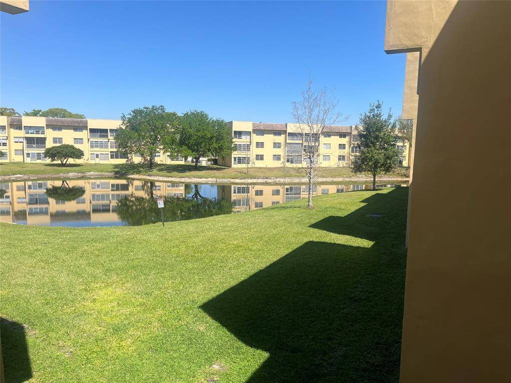 Tamarac, FL 33319,6090 NW 64th Ave #307