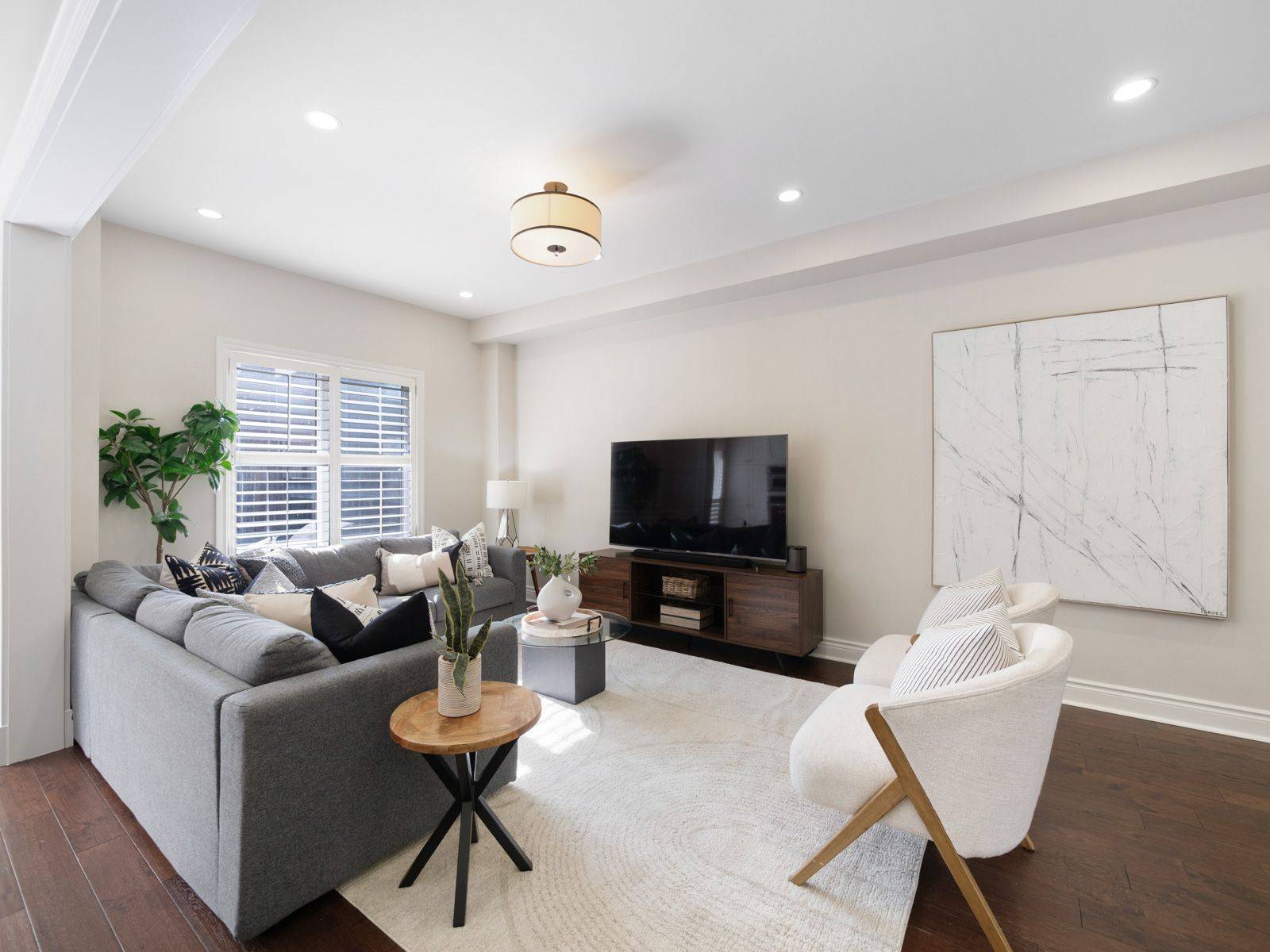 Vaughan, ON L4J 9E5,16 Mistywood CRES
