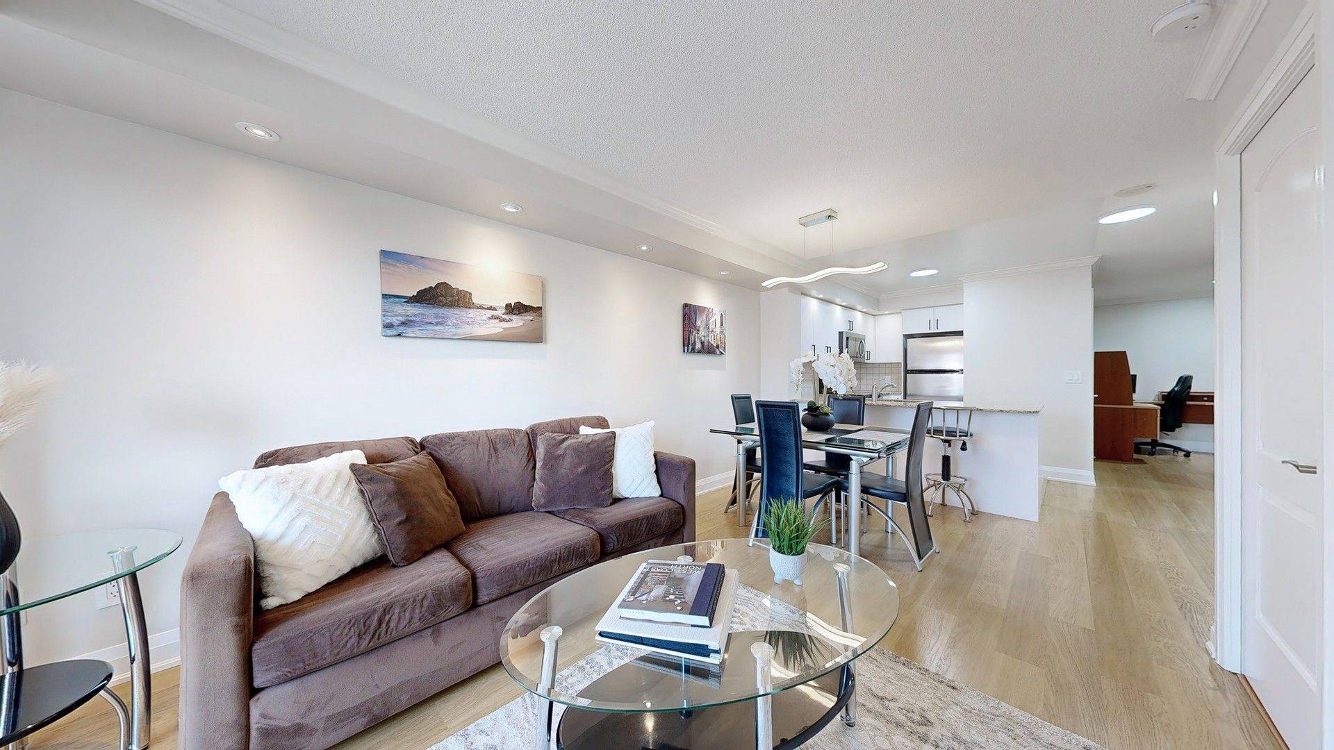 Vaughan, ON L4J 0G6,30 North Park RD #302