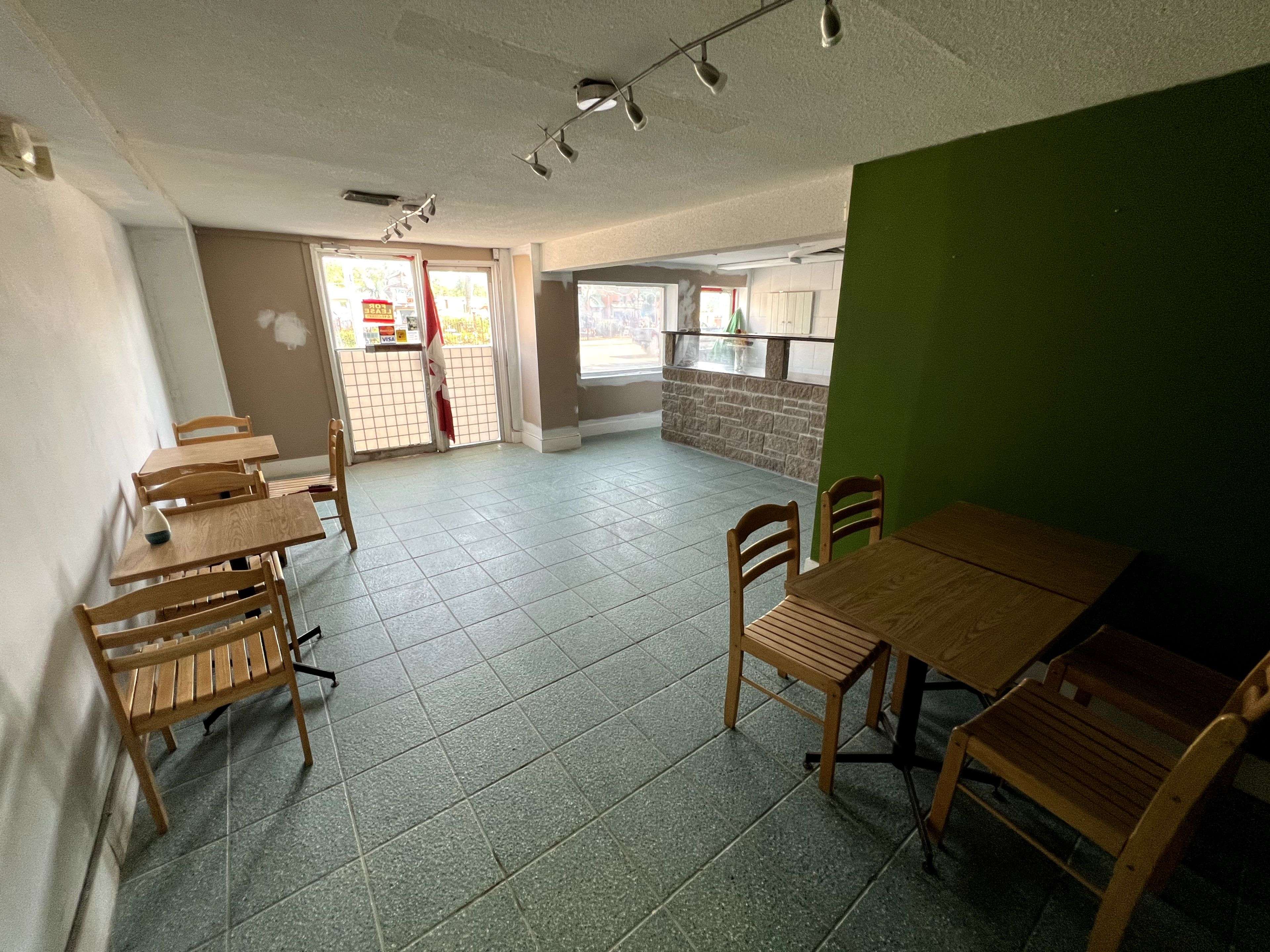 Wasaga Beach, ON L9Z 2K9,111 Main ST #1