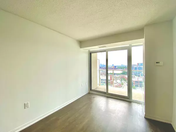 Toronto C01, ON M6K 3R8,125 Western Battery RD #2012