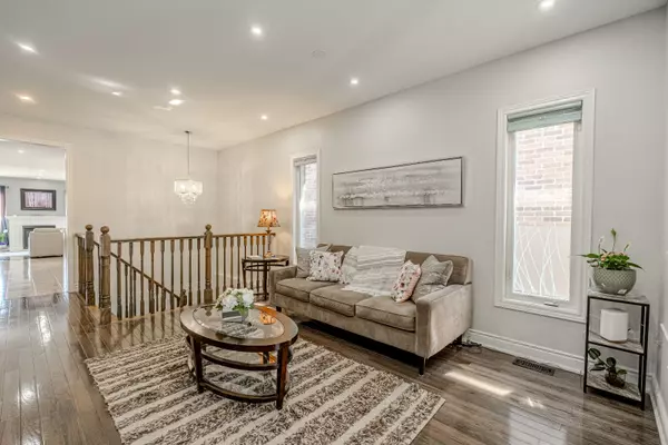 Orillia, ON L3V 8K3,3069 Monarch DR