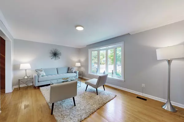 Brampton, ON L6W 2X7,61 Centre ST S