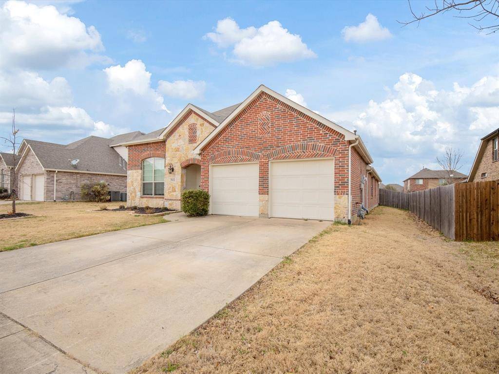 Anna, TX 75409,922 Honeywell Drive