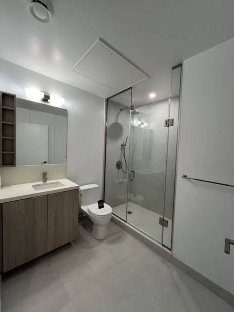 Toronto C03, ON M5P 0A6,2020 Bathurst ST #707