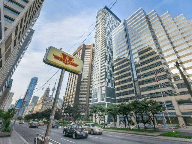 Toronto C01, ON M5G 1S9,426 University AVE #1003