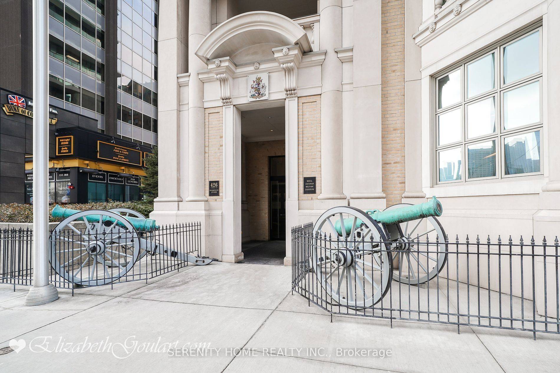 Toronto C01, ON M5G 1S9,426 University AVE #1003