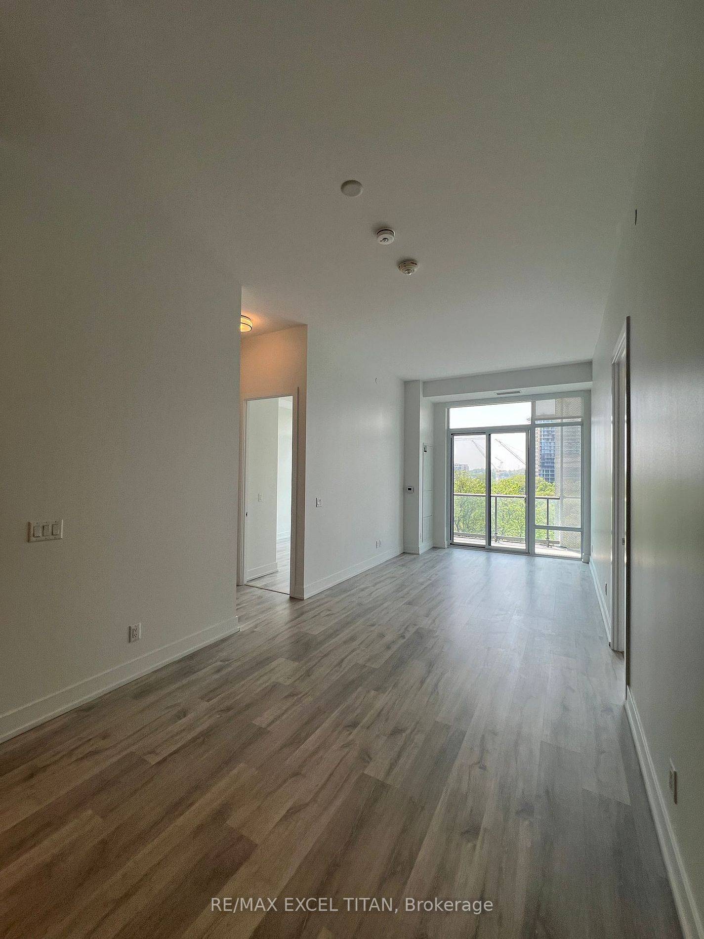 Toronto C15, ON M2J 0H6,25 Adra Grado WAY #628