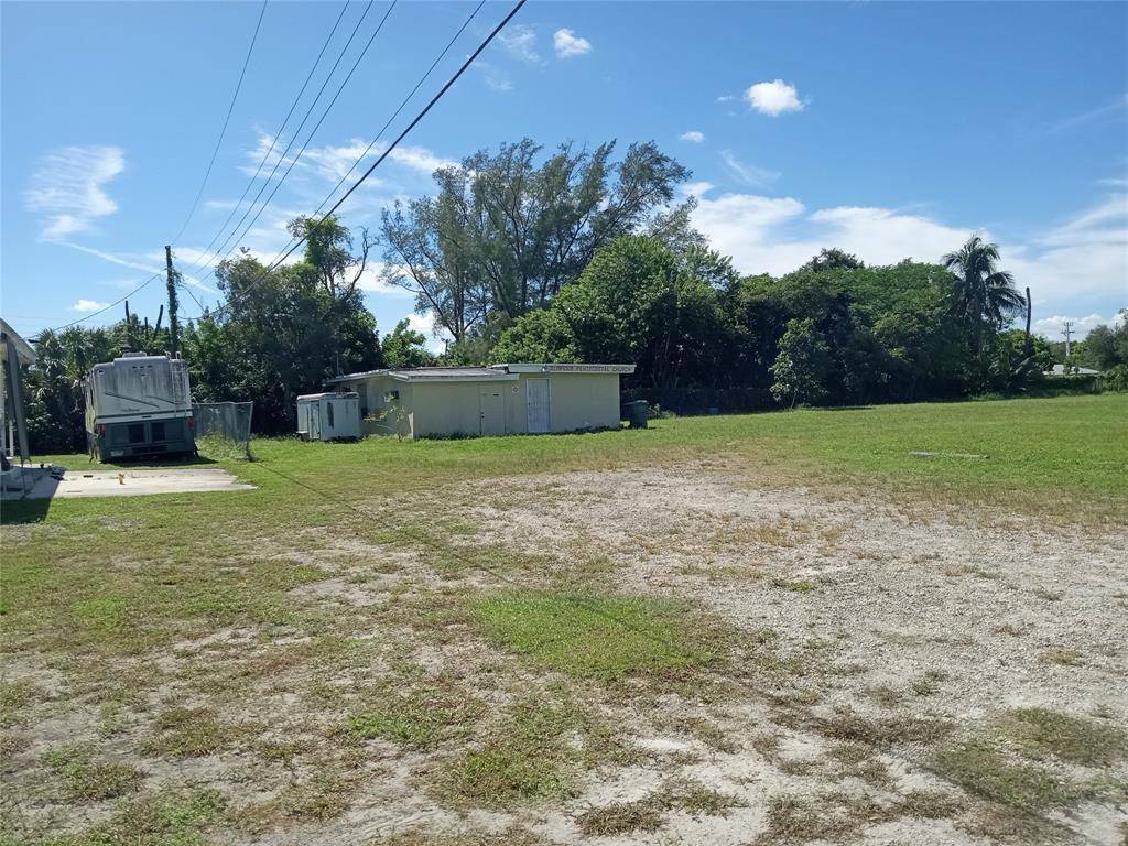 Oakland Park, FL 33311,2014 NW 28th St