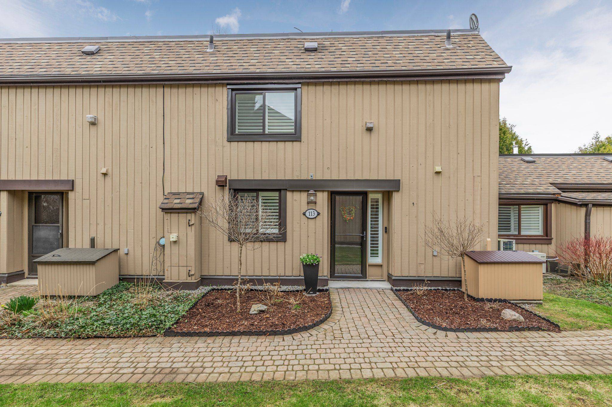 Collingwood, ON L9Y 5B4,113 Escarpment CRES