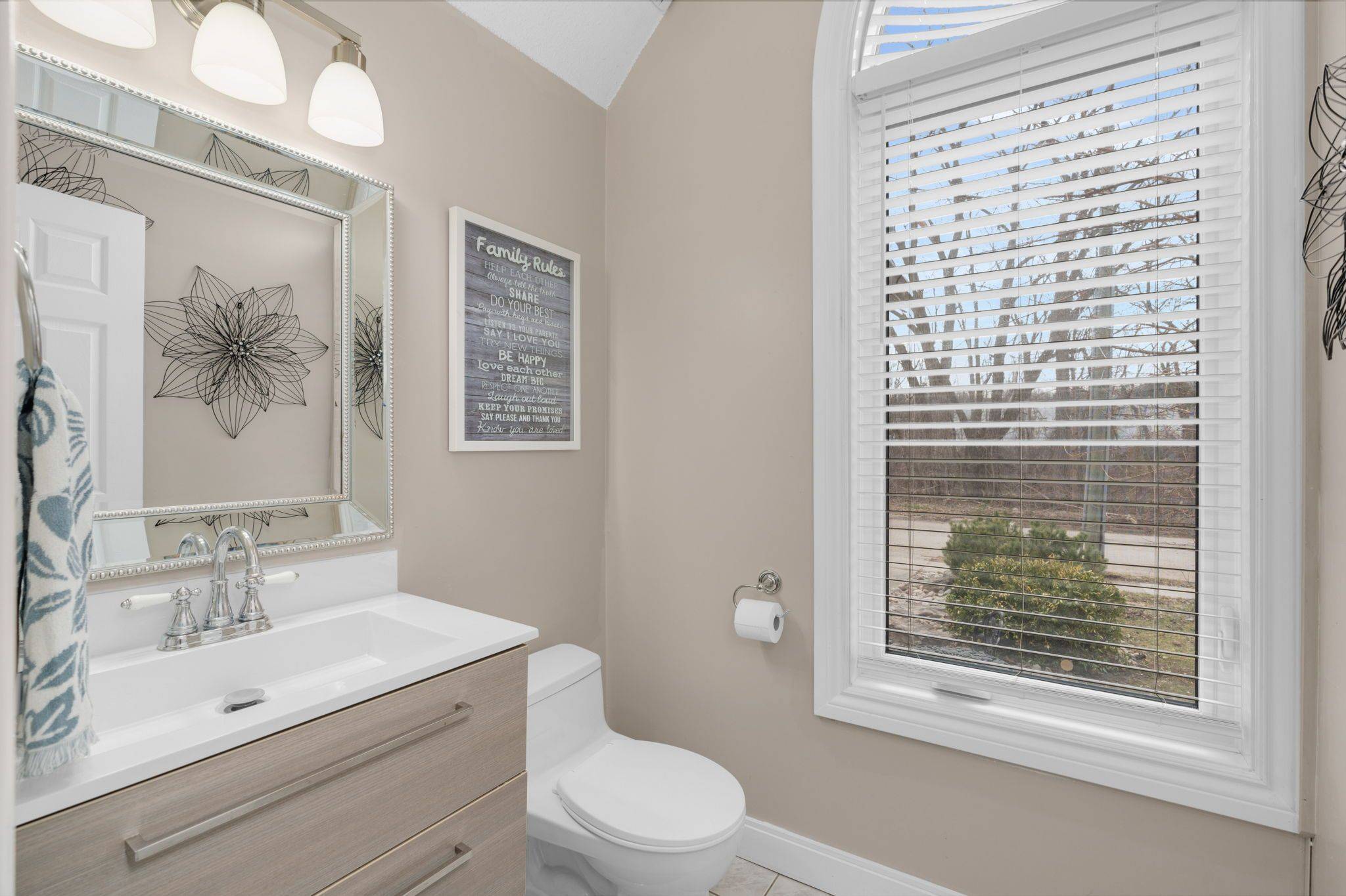 Barrie, ON L4N 2P9,157B Cumberland ST