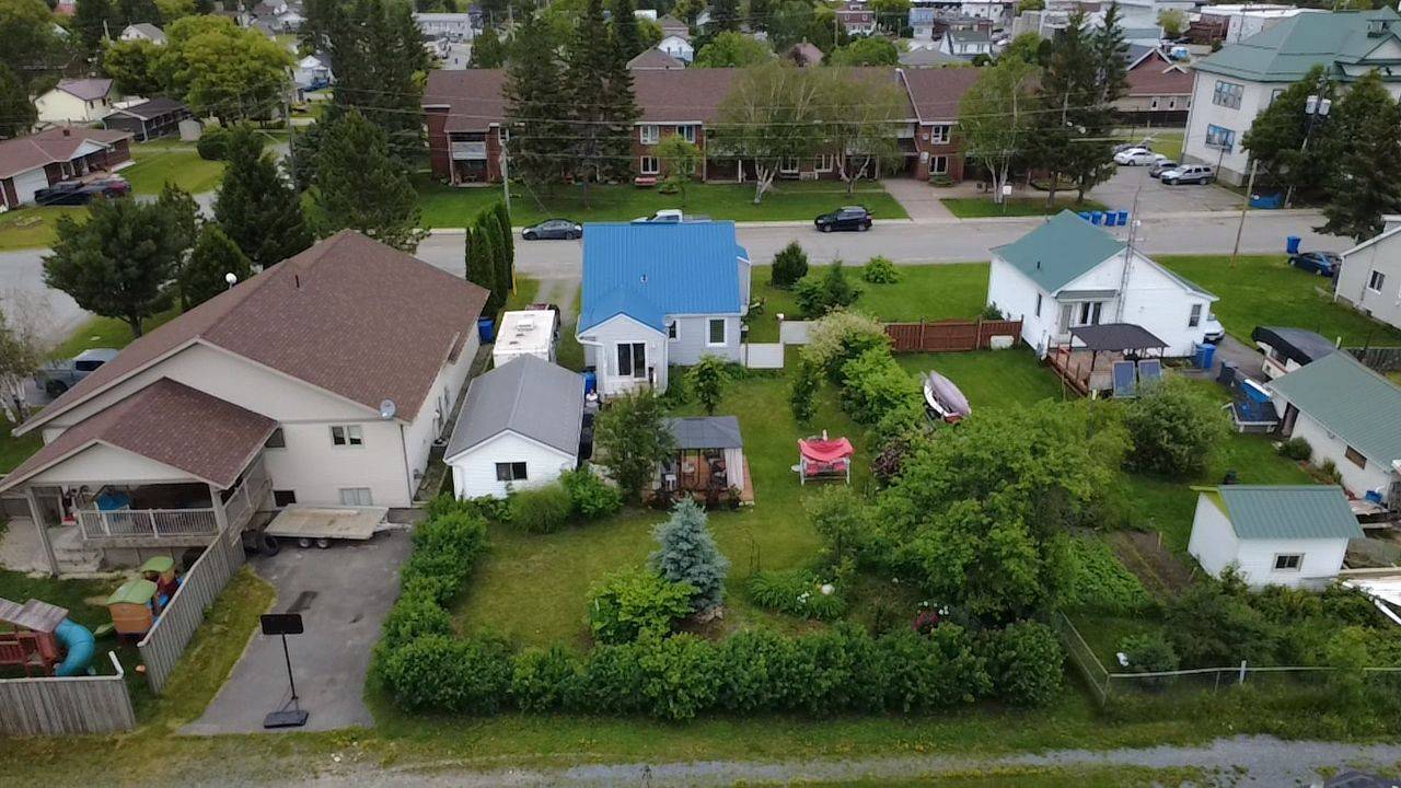 Englehart, ON P0J 1H0,76 Sixth AVE