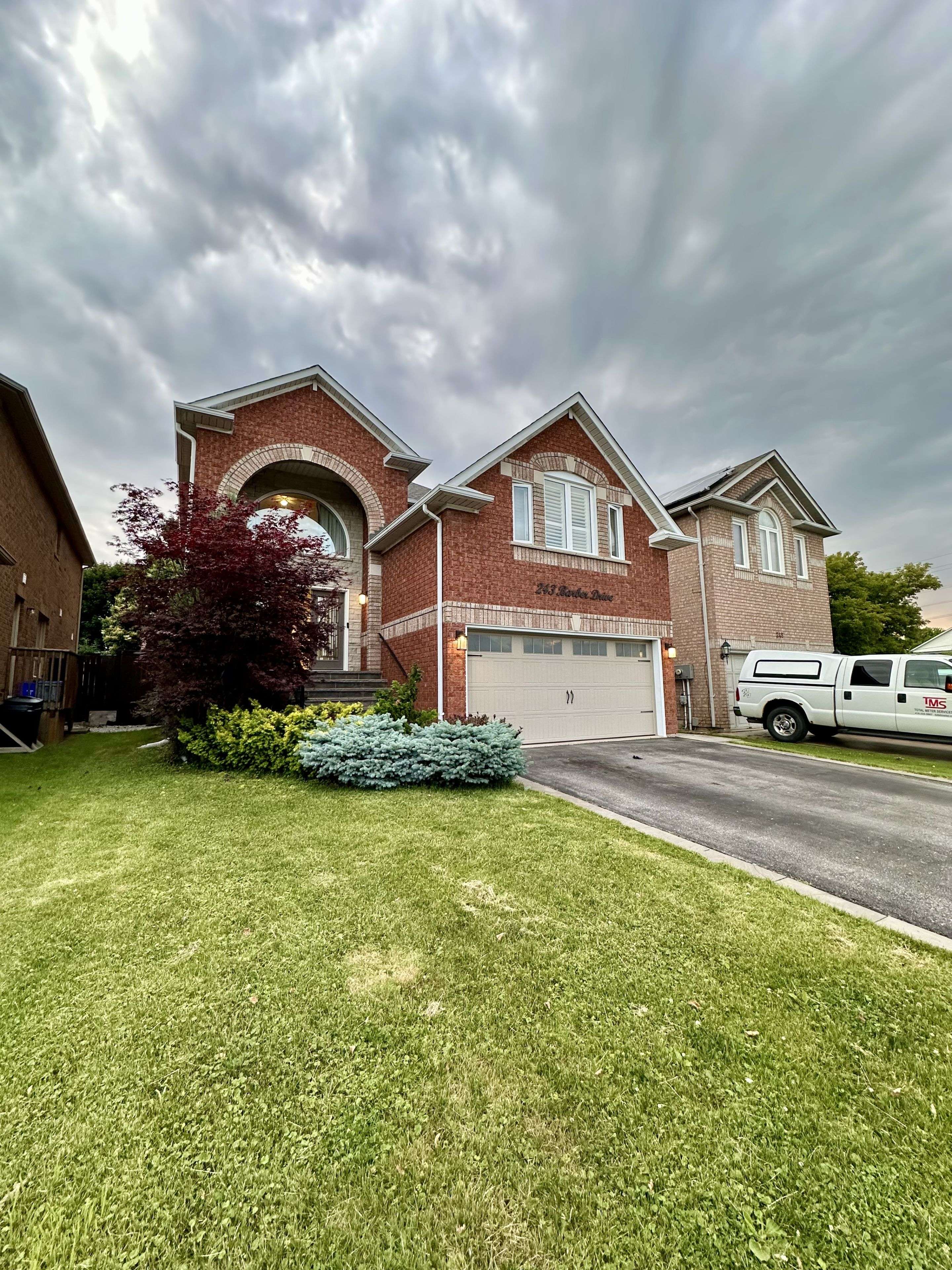 Halton Hills, ON L7G 5J9,243 Barber DR