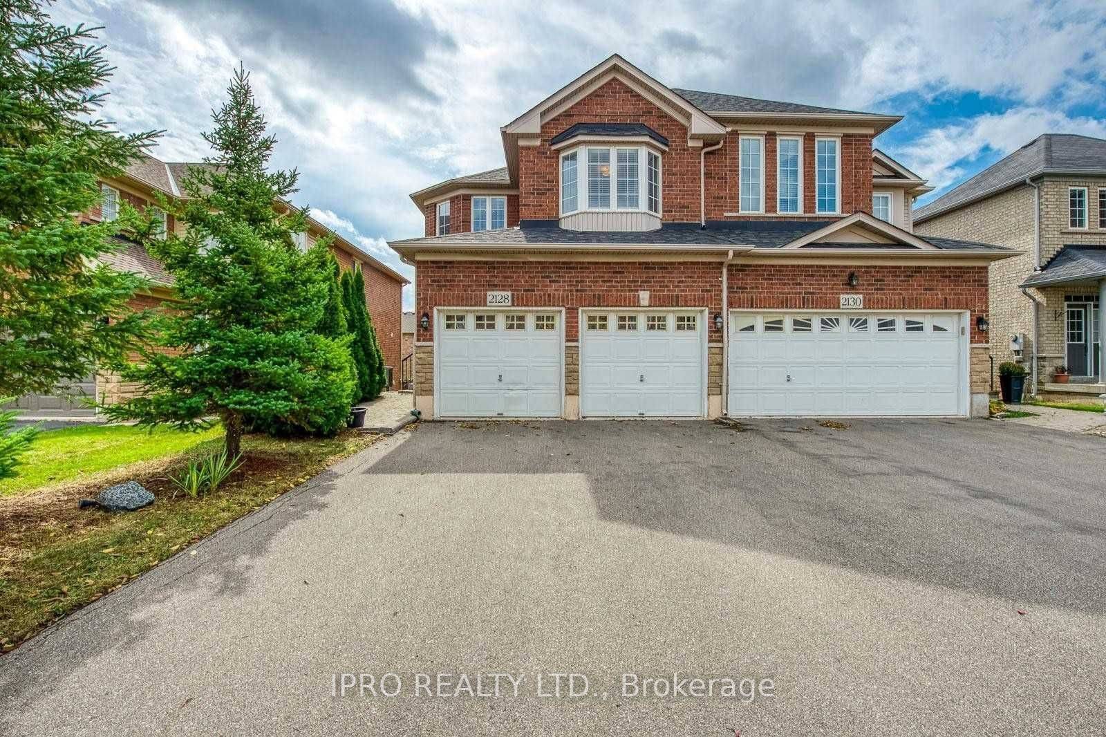 2128 Redstone CRES, Oakville, ON L6M 5B2
