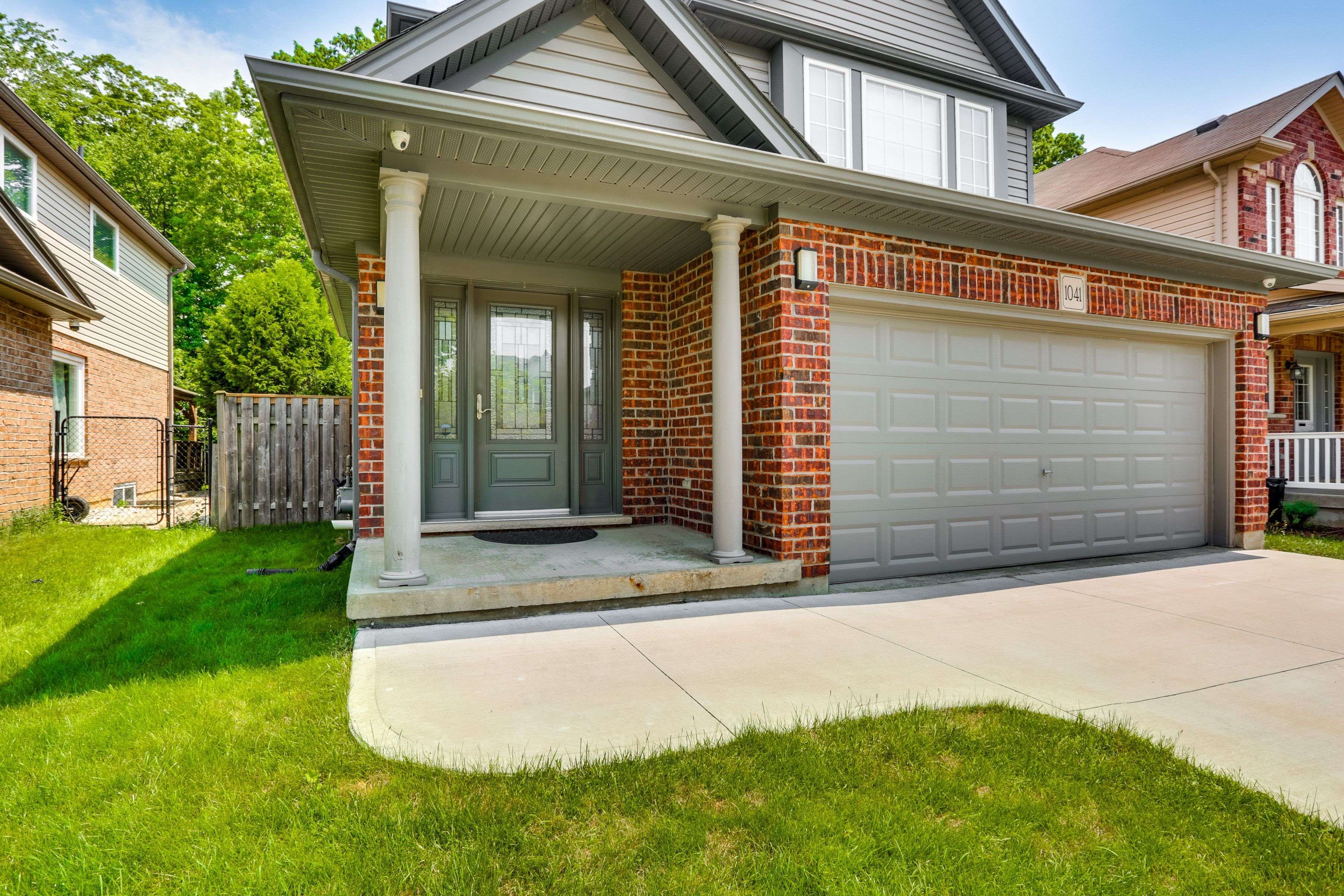 London North, ON N6G 0C9,1041 Foxcreek RD
